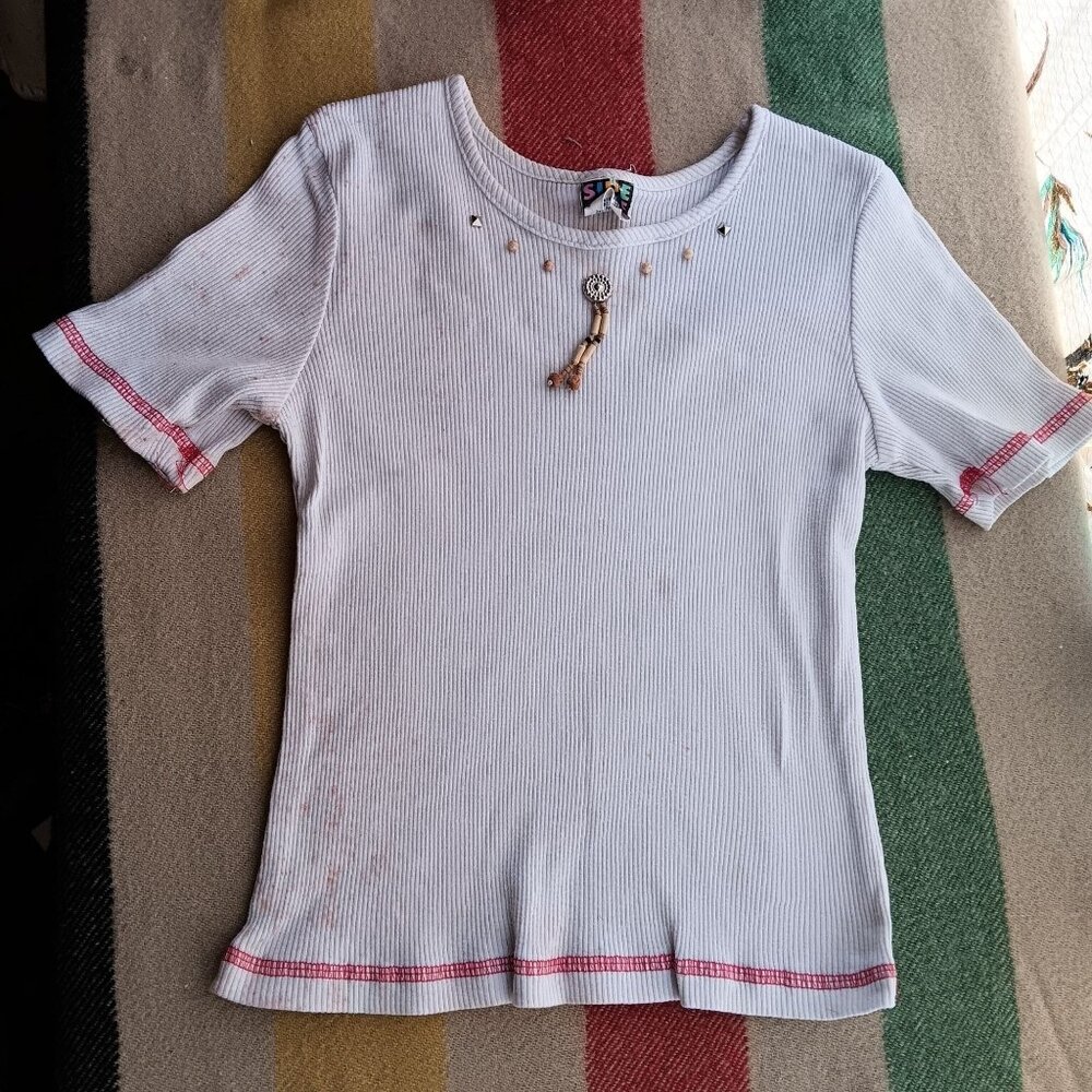 True Vintage Women's T-Shirt XS 1980's Red Stitching Beaded Girls 14 Trashed USA